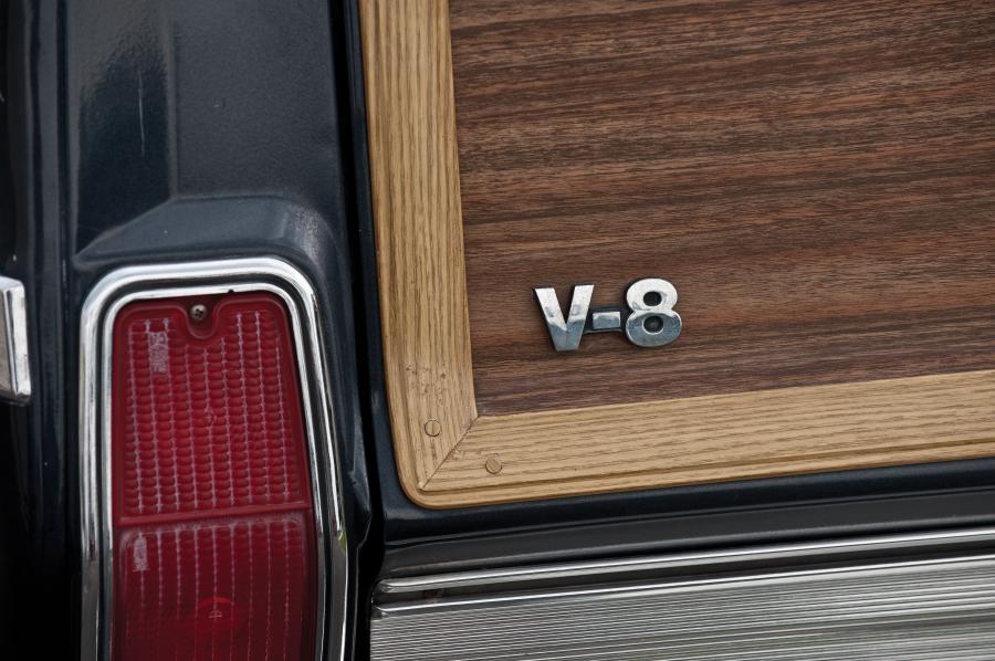  Jeep Grand Wagoneer 1990 года  (фото 12 из 21)